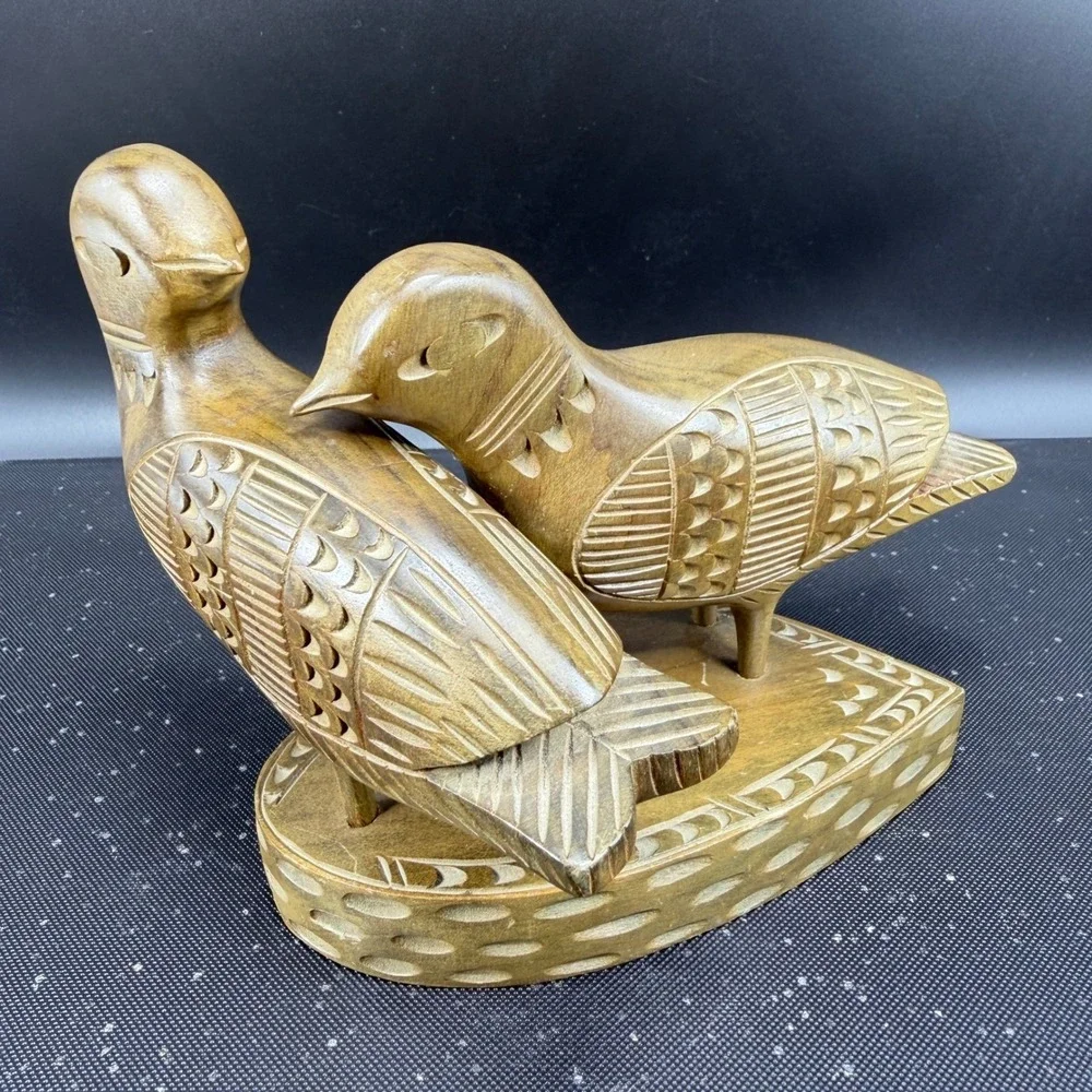 Hand Carved Wooden Love Birds Figurine Heart Base Folk Art Sculpture Brown VTG - Picture 10 of 13